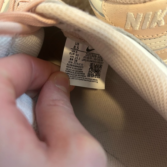 Nike Orange Pearl Dunk Low - Picture 4 of 4